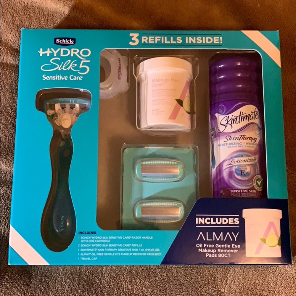 NEW Schick Hydro Silk 5 Sensitive Care Gift Set